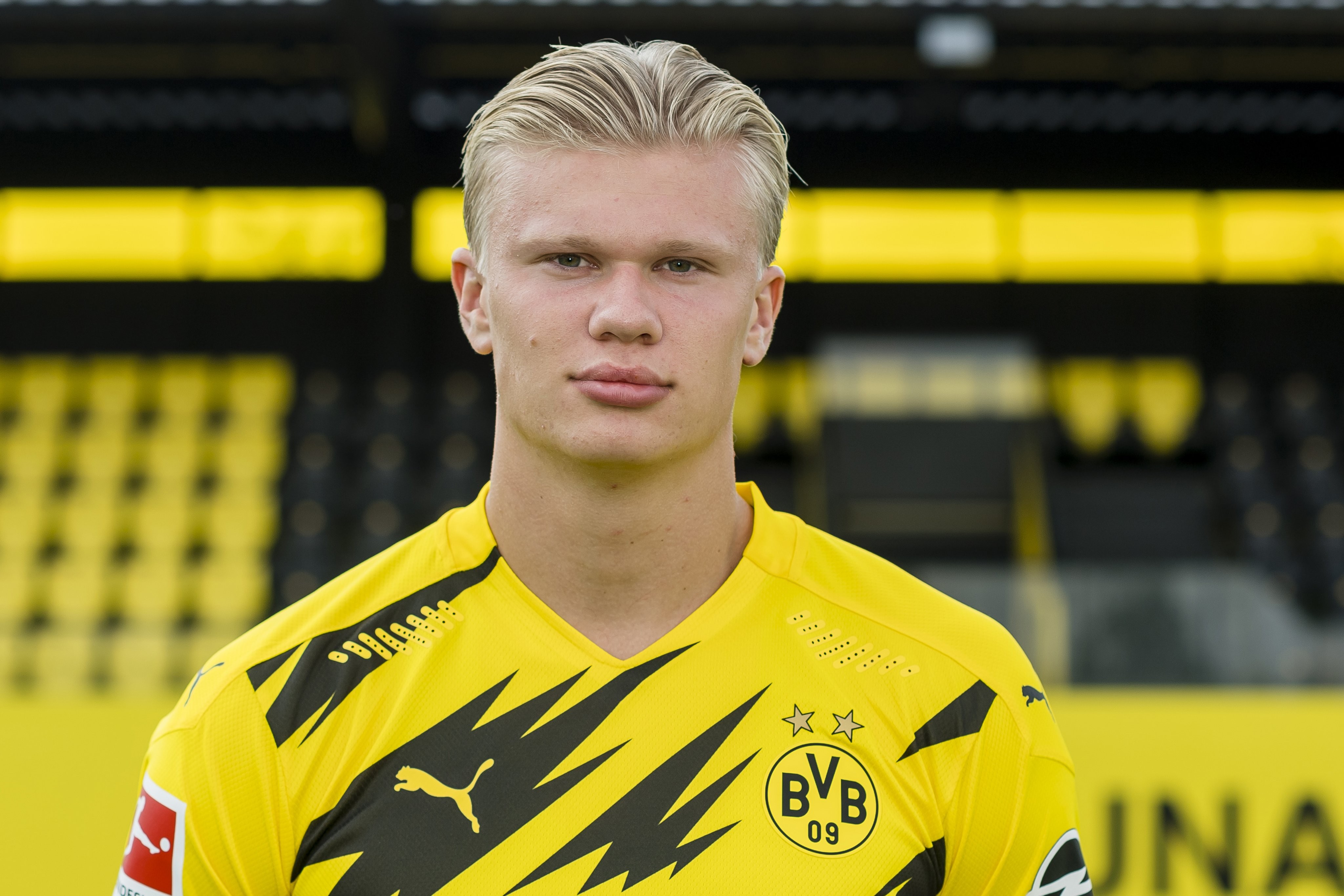 2025／26赛季英超：雪上加霜！曼联核心三人伤缺水晶宫硬仗（英超2025／26：曼联三大核心伤停，水晶宫恶战前再遭打击）