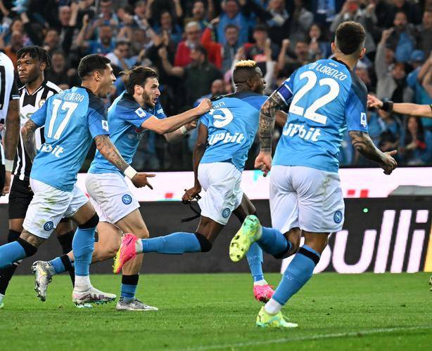 斯科尔斯称阿森纳难夺冠，曼城下半程优势明显（斯科尔斯看衰阿森纳争冠 曼城下半程更占上风）