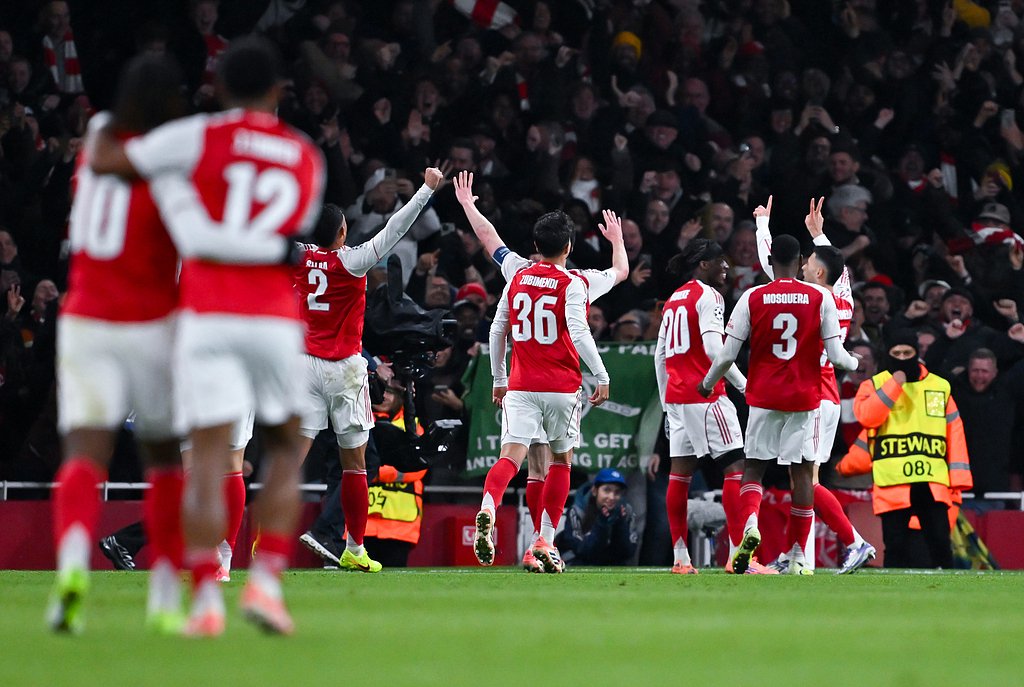 NBA球员专访：詹姆斯谈季后赛目标,（专访NBA球星詹姆斯：畅谈季后赛目标）