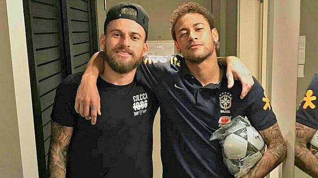 去年美洲杯决赛混乱不断，赛事组织方将向球迷赔偿1400万美元（因去年的美洲杯决赛混乱，主办方将向球迷赔付1400万美元）