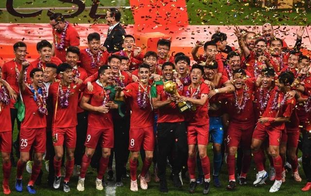 混团世界杯：国乒狂轰8-0横扫韩国！双王、栋曼立功，孙颖莎休战（混团世界杯：国乒8-0零封韩国！双王、栋曼发威，孙颖莎轮休）