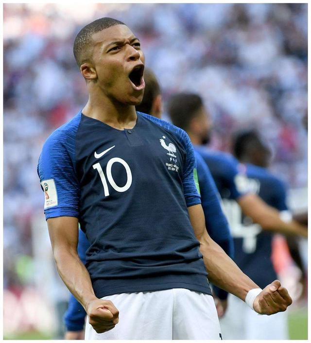 西媒：皇马球员告别“看心情踢球”，全队主动担责并力挺主帅（西媒：皇马将士不再“看心情踢”，全队自觉担责力挺主帅）