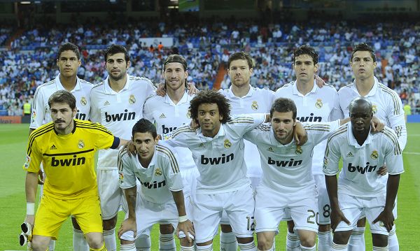 刘殿座获奖感言：感谢每一位身边的人，愿中国足球越来越好（刘殿座领奖致辞：感谢身边每一个人，祝愿中国足球蒸蒸日上）